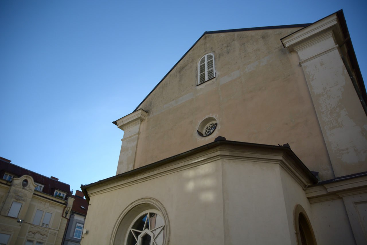 VIDEO: Kako je skromna cerkev sredi Maribora povezana z današnjim praznikom?