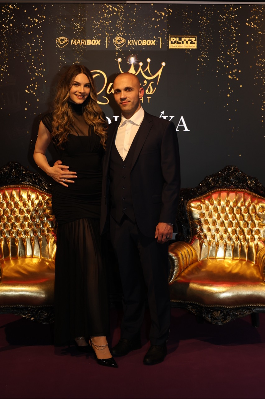 FOTO: Premiera Hudičevka v Pradi 2 v Mariboxu navdušila v dveh razprodanih dvoranah