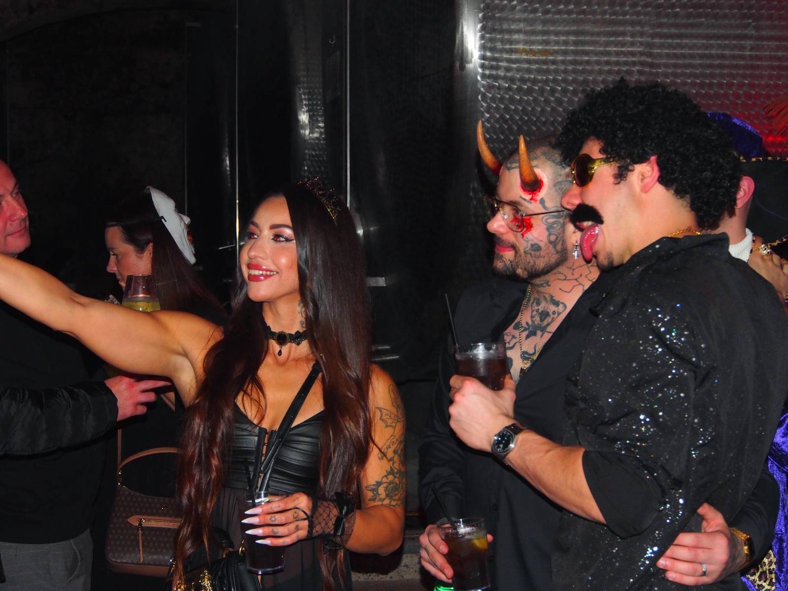 FOTO: Maribor v duhu noči čarovnic preplavile strašljive maske, glasba in nora zabava