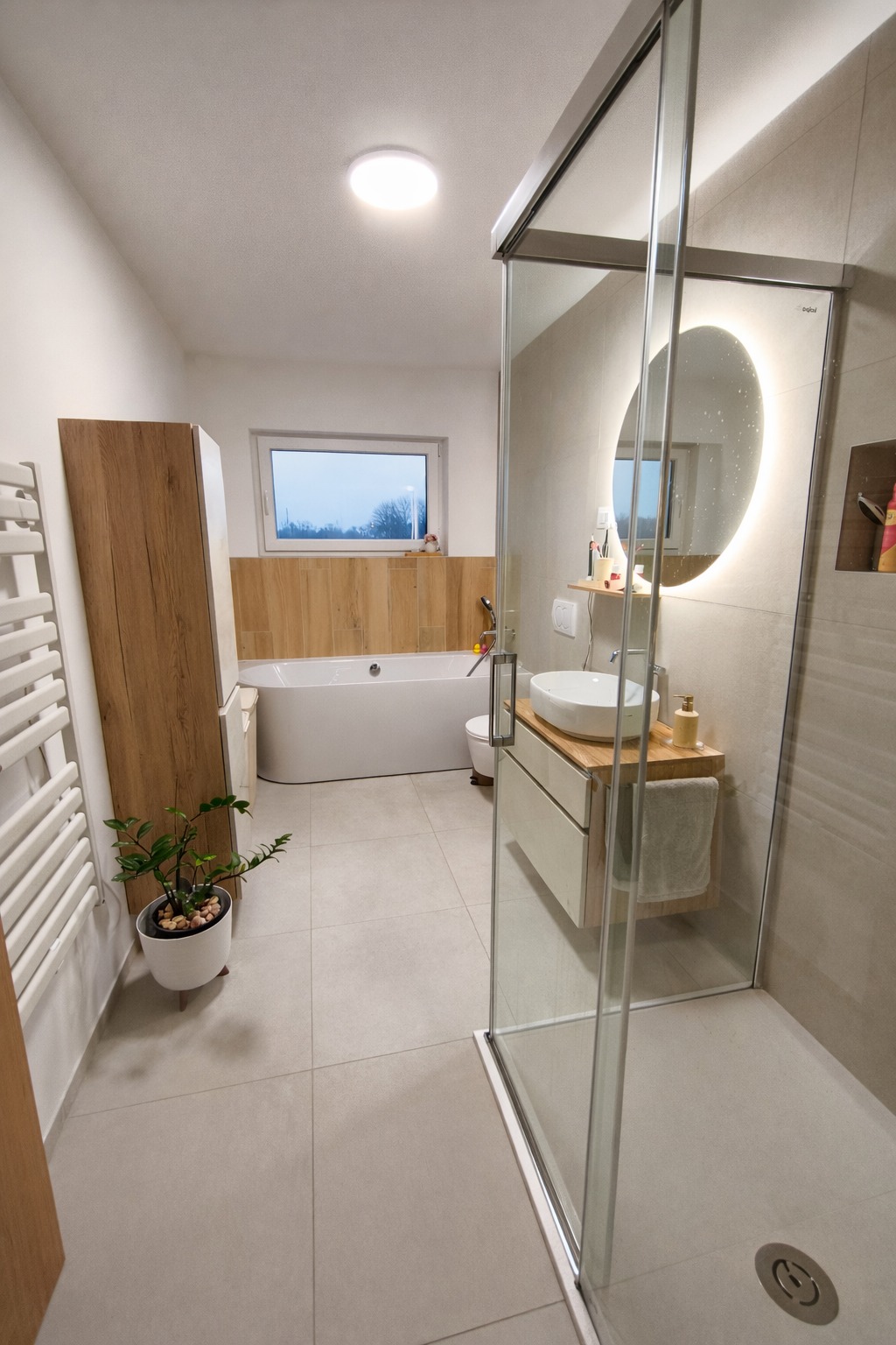 FOTO: Kako je videti montažna hiša, ko se v njej naseli vsakdan?