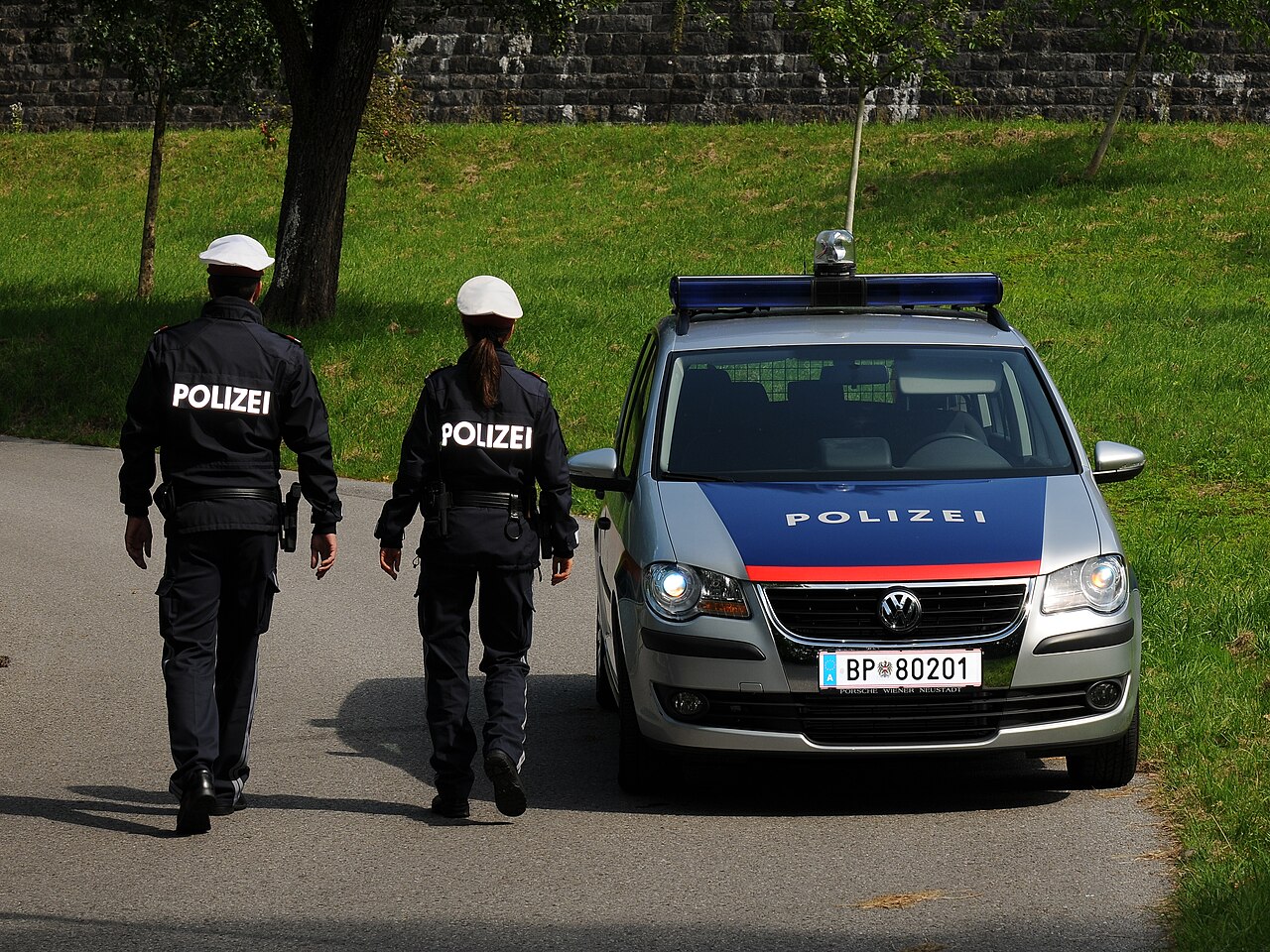 Roland Drexler še vedno na begu, policija zaščitila 50 ljudi