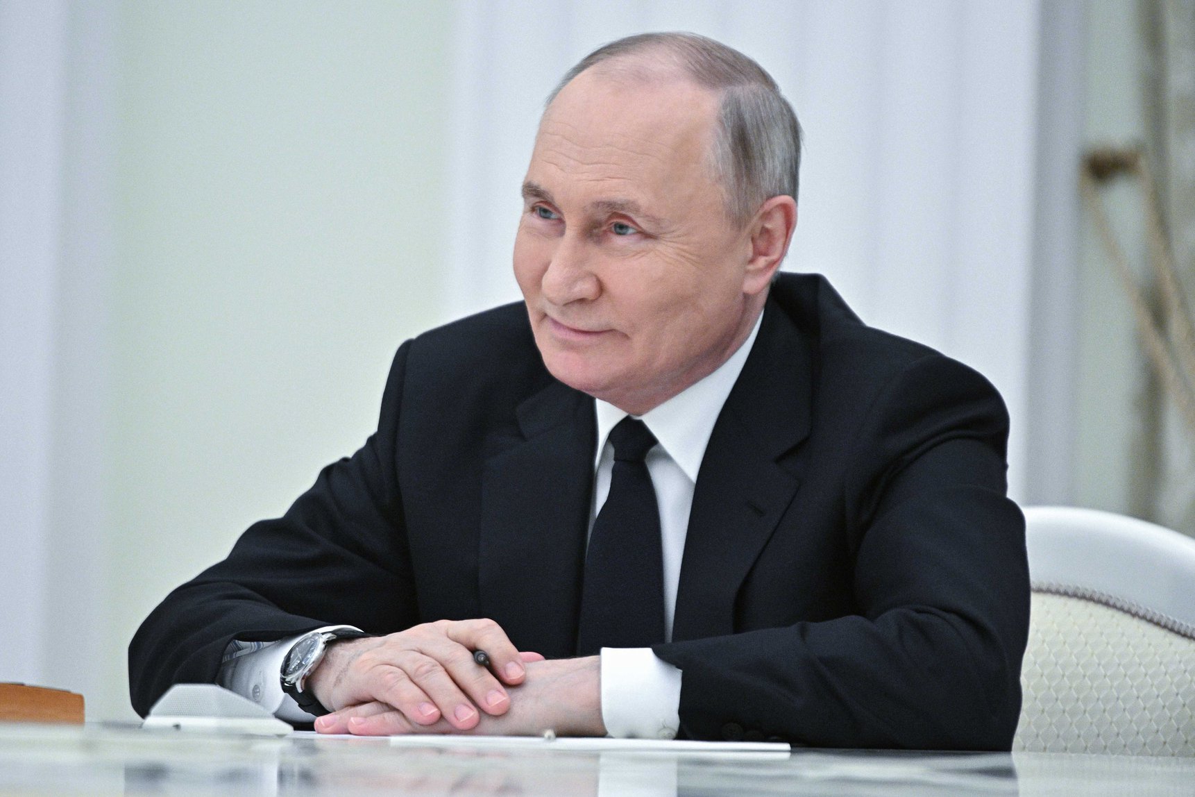 Putin: Pripravljeni smo se pogovarjati - brez predpogojev