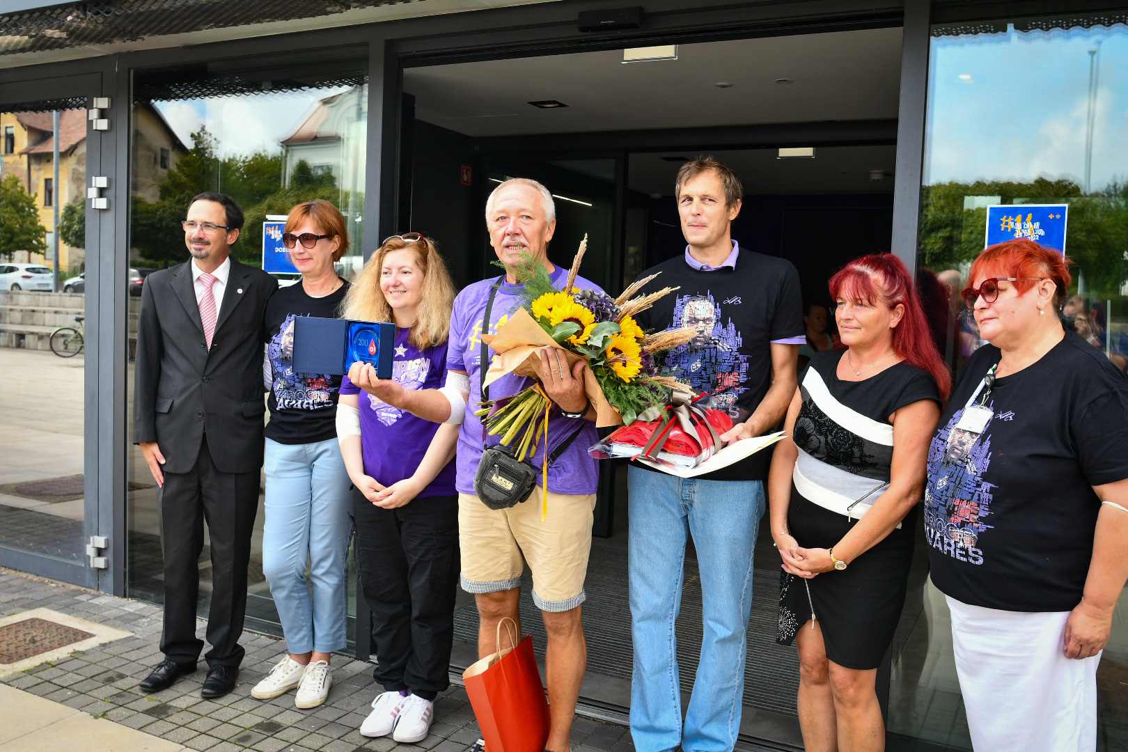 FOTO: Na vijoličasti krvodajalski akciji zaploskali 200-kratnemu darovalcu