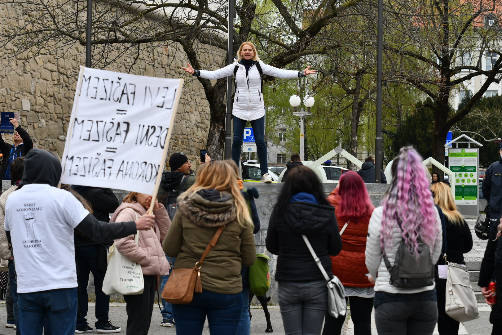 FOTO: V Mariboru znova protesti proti ukrepom