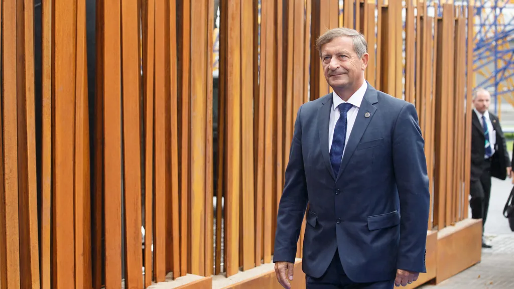 Erjavec ob ustanovitvi stranke Zaupanje: "Prihodnost temelji na zaupanju"