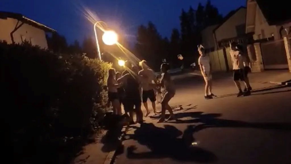 V Dupleku naj bi zopet bili na delu nasilni mladostniki: "Dajte se izseliti iz občine, če ne morete sobivati z vsemi nami"