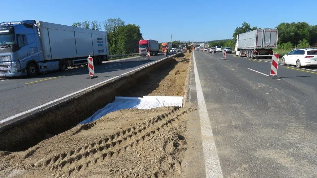 Sloveniji slabih sedem milijonov evropskih sredstev za obnovo delov avtocestnega omrežja