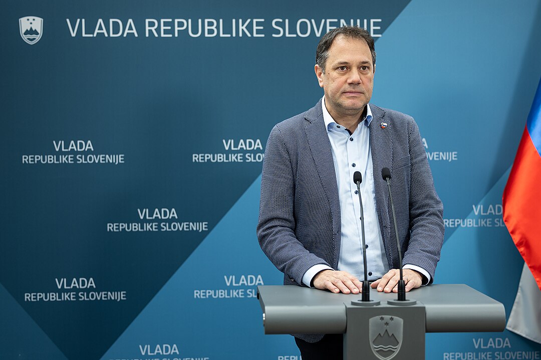 Vlada odgovorila na pereče vprašanje: Kaj so zares naredili v štirih letih?