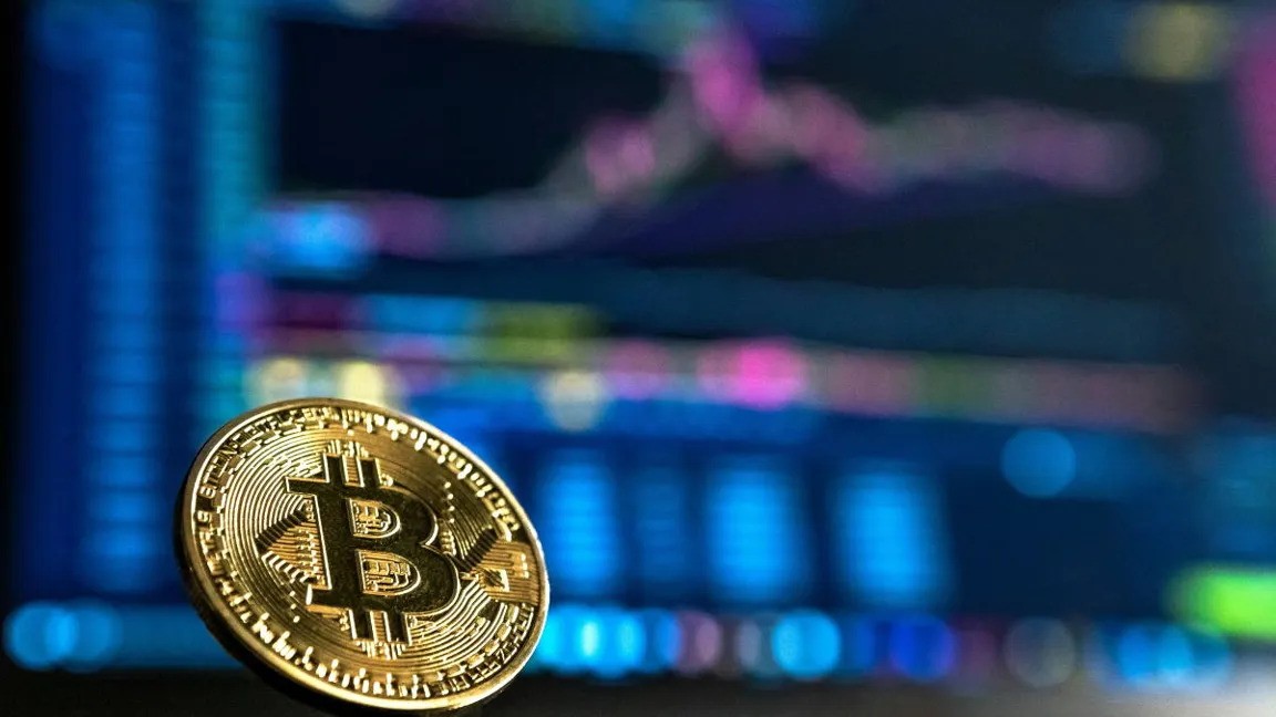 Bitcoin po zmagi Trumpa z novo rekordno vrednostjo