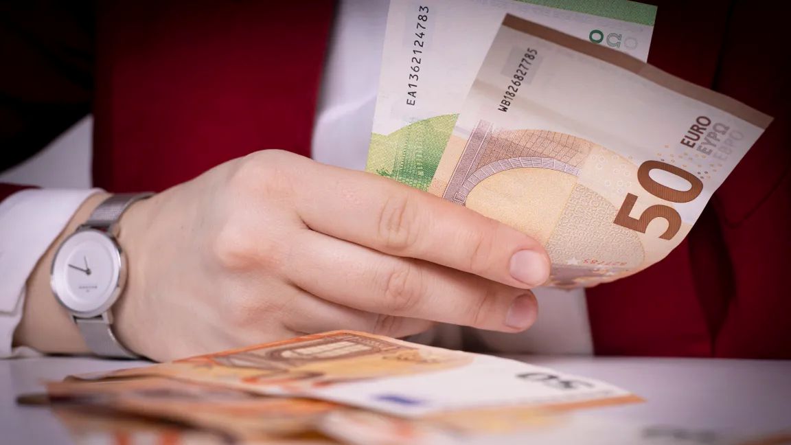 Slovenci in zgodnja upokojitev: Koliko denarja je sploh dovolj?