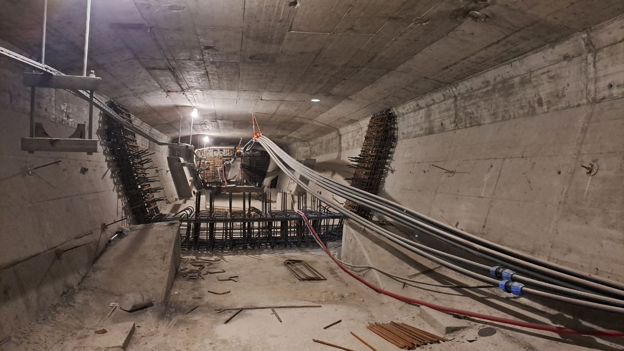 FOTO: V notranjosti šentiljskega viadukta so ročno vgradili kar 40 ton jekla