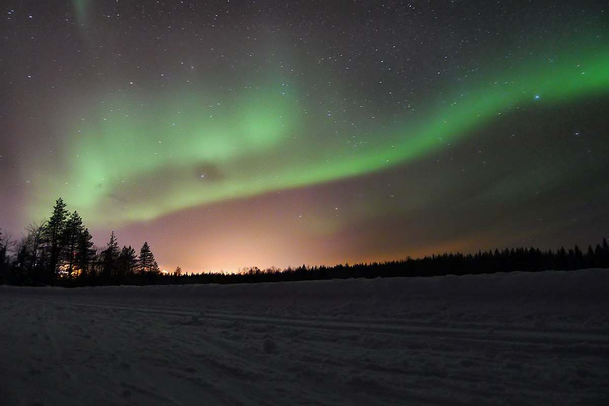 Nocojšnje nebo bo morda obarvano s čarobnim severnim sijem