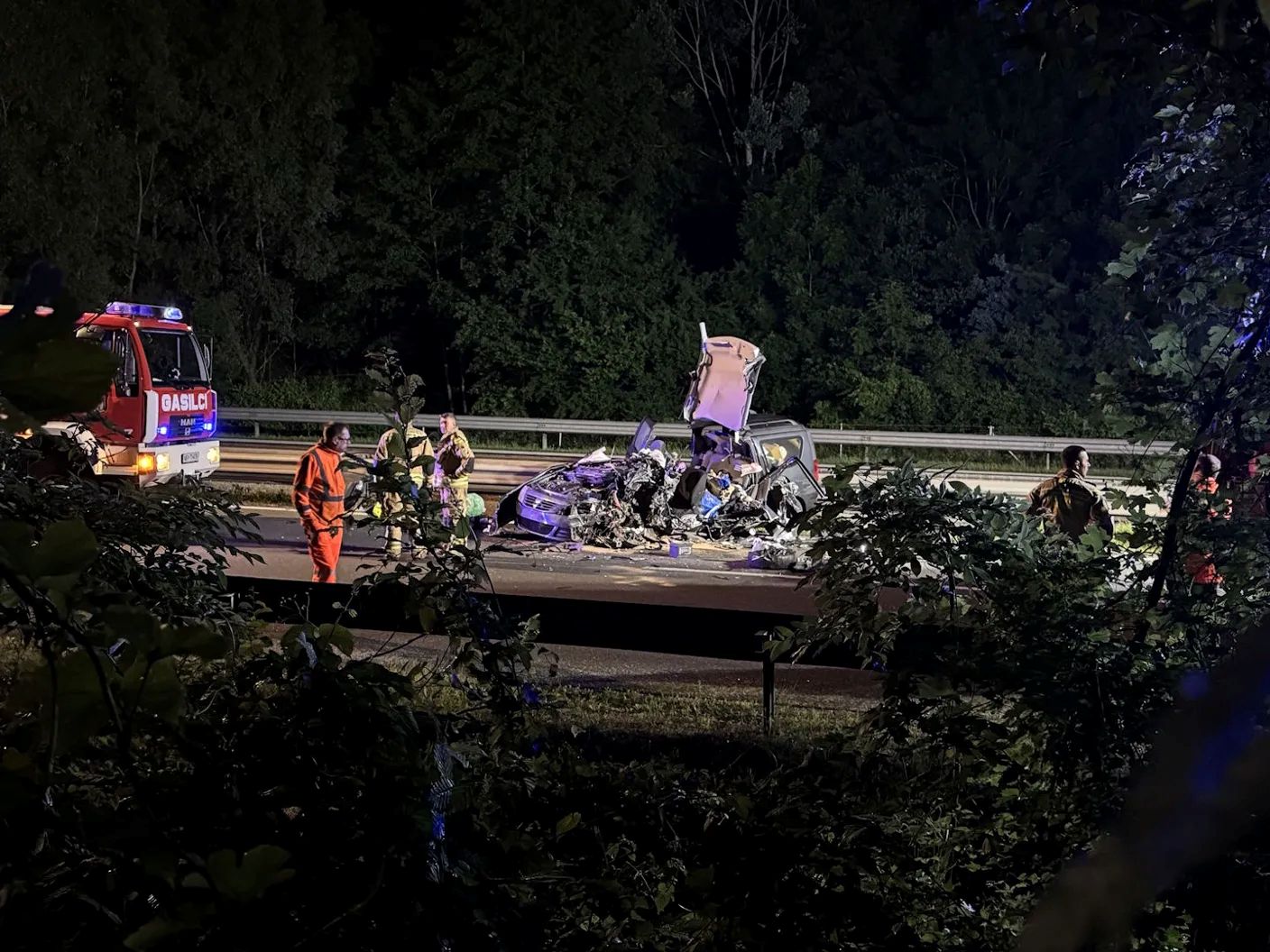 FOTO: V hudi prometni nesreči na avtocesti Šentilj - Maribor življenje izgubila ena oseba