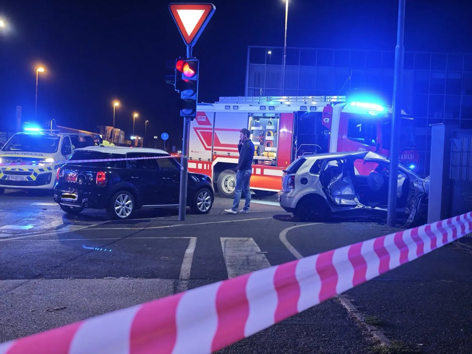 Znane so nove podrobnosti včerajšnje prometne nesreče na Ptujski cesti