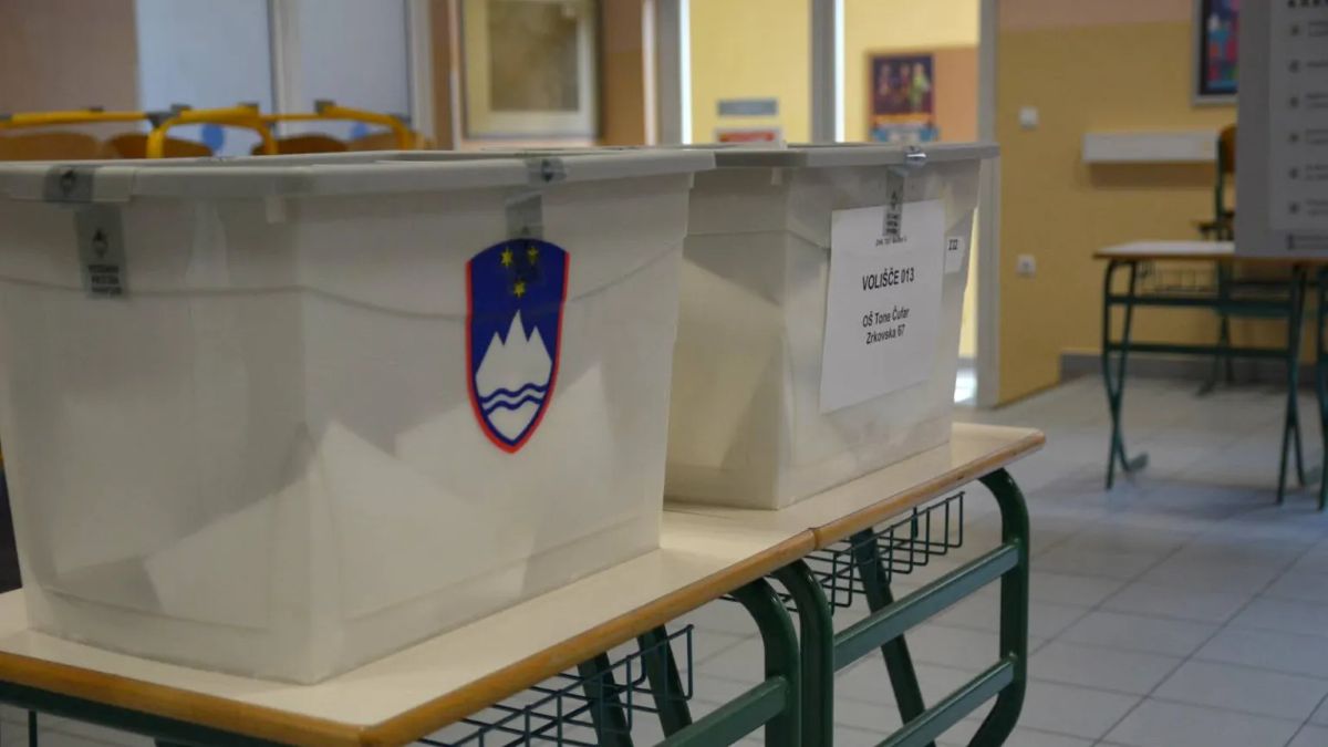 Začenja se predčasno glasovanje pred nedeljskimi referendumi, jutri pa se za volivce izteče pomemben rok