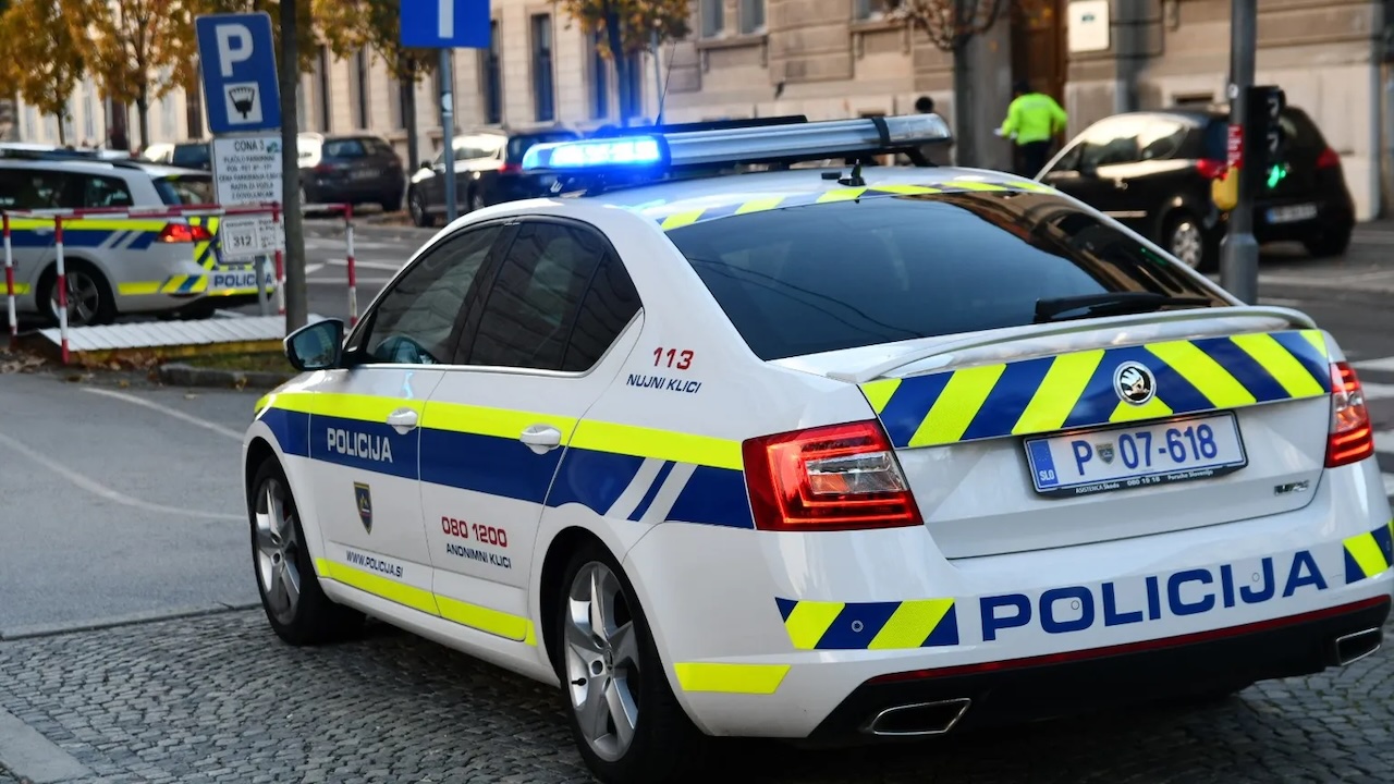Policija išče očividce: Ste videli, kaj se je zgodilo pri Decathlonu v Mariboru?