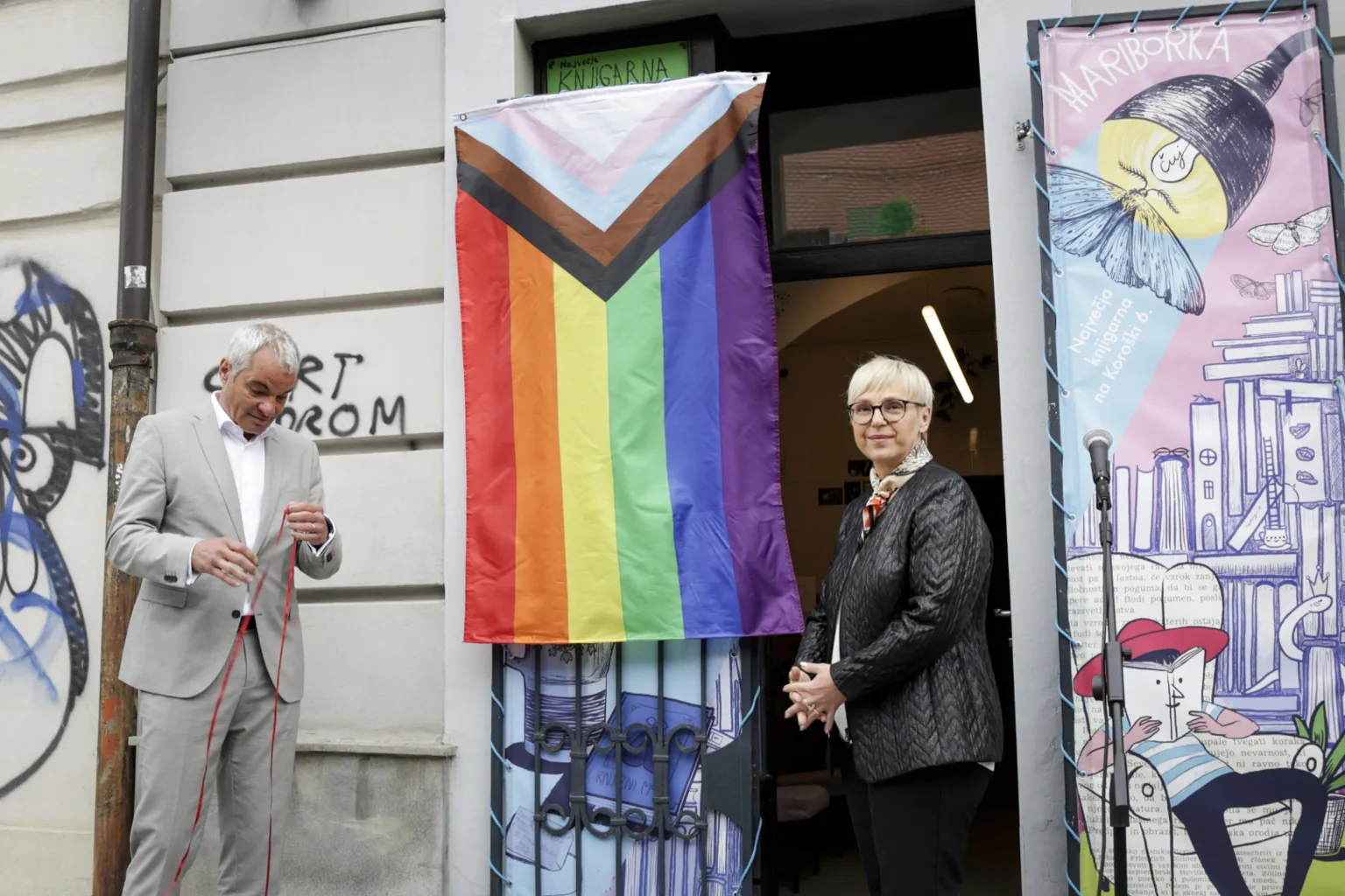 Moški, ki je oropal mariborsko knjigarno, zaradi Šutarjevega zakona ne bo kaznovan