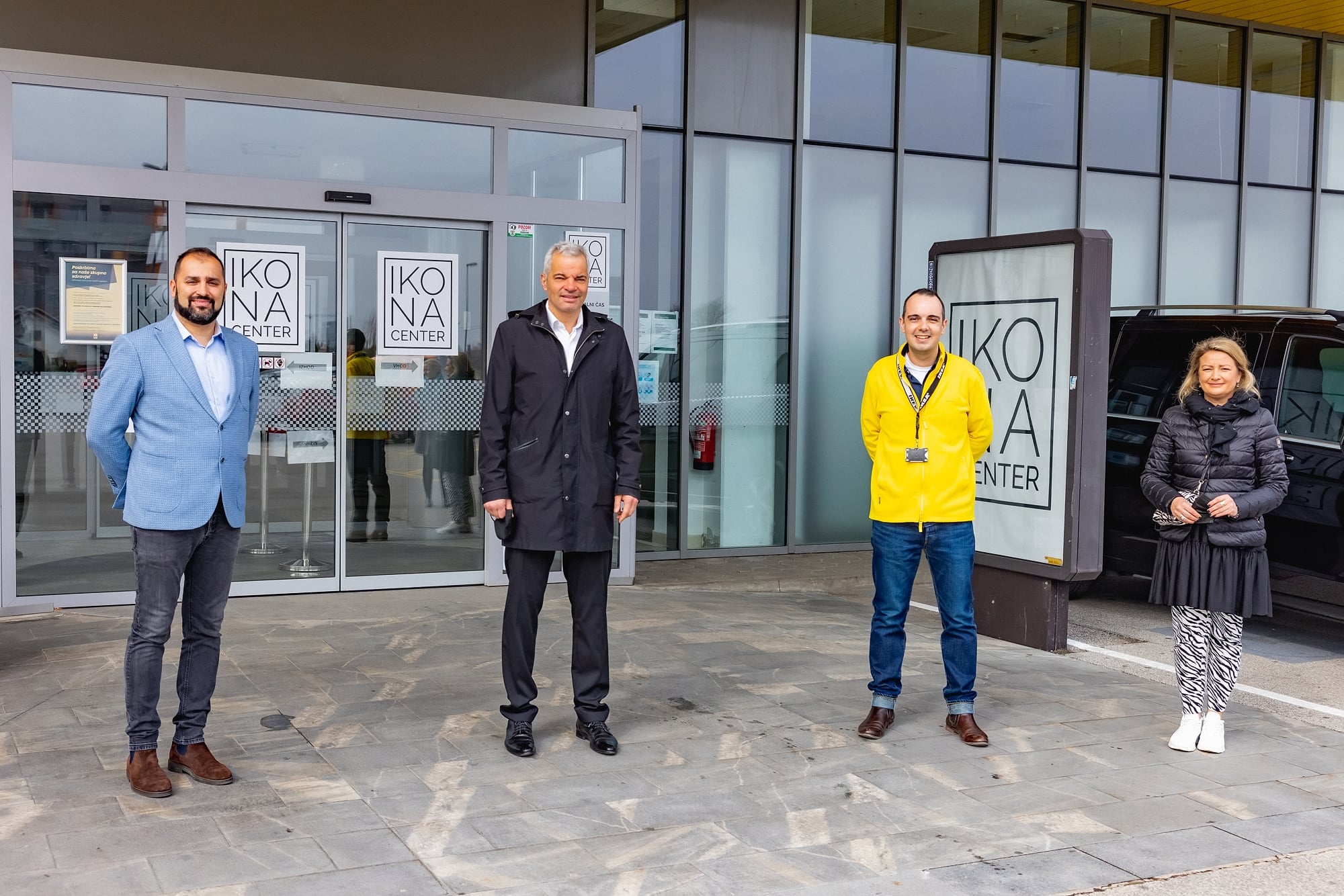 Župan Arsenovič na obisku prevzemne točke Ikea v Mariboru