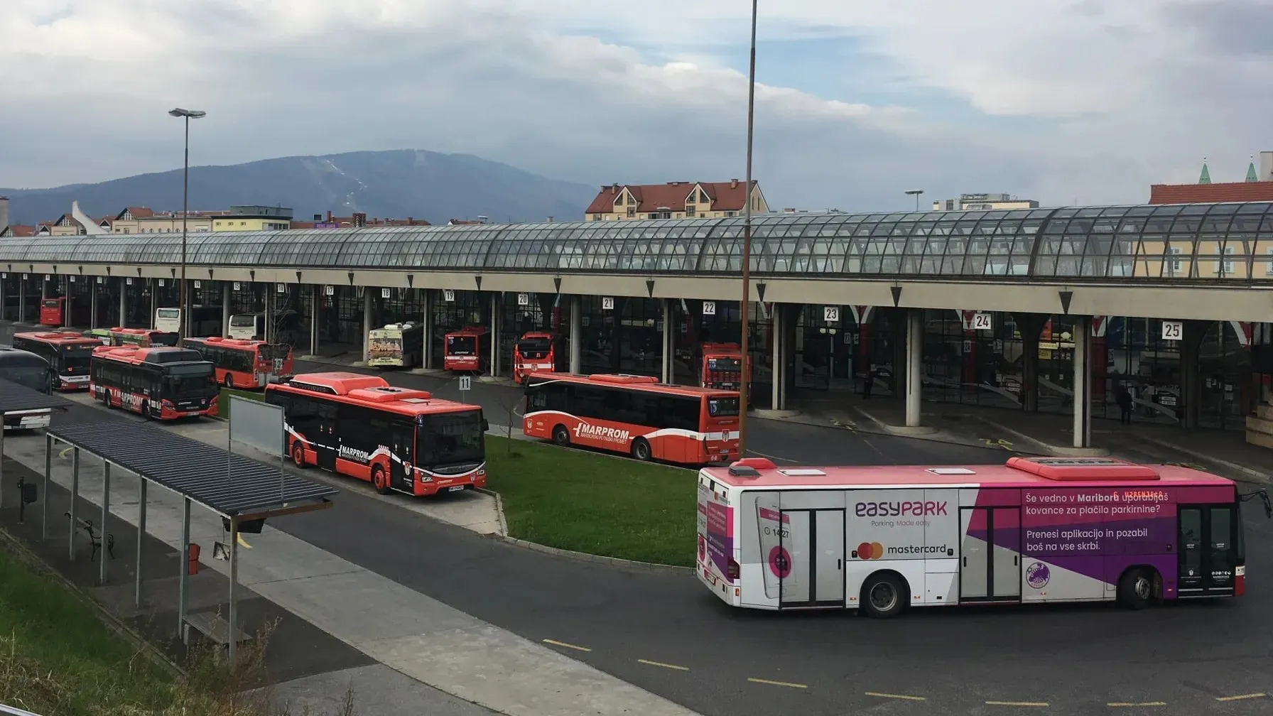 Prenova avtobusnih linij se ponovno zamika, kje so glavni razlogi?