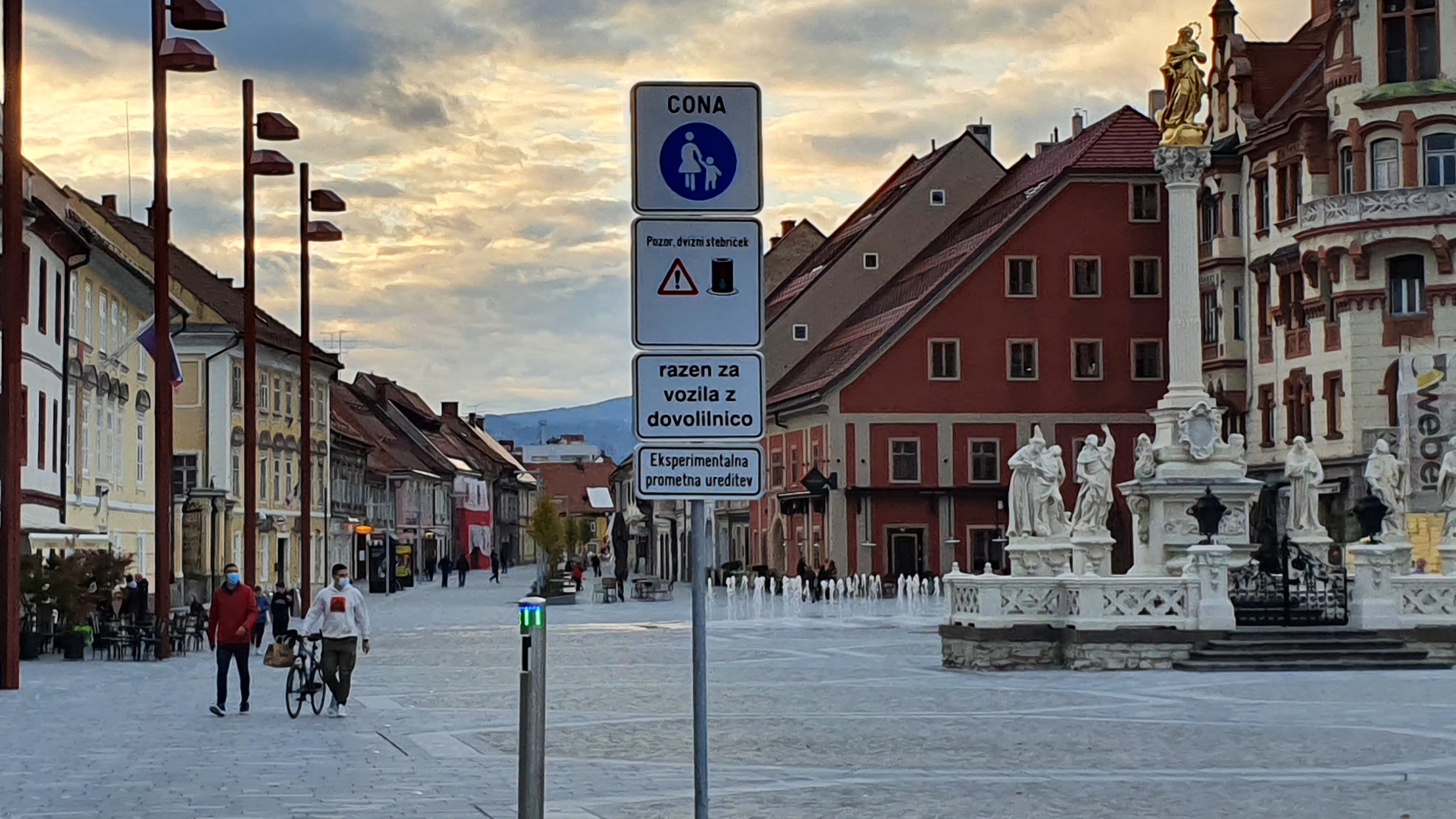 Na prehitre voznike skuterjev v peš coni prežijo tudi medobčinski redarji