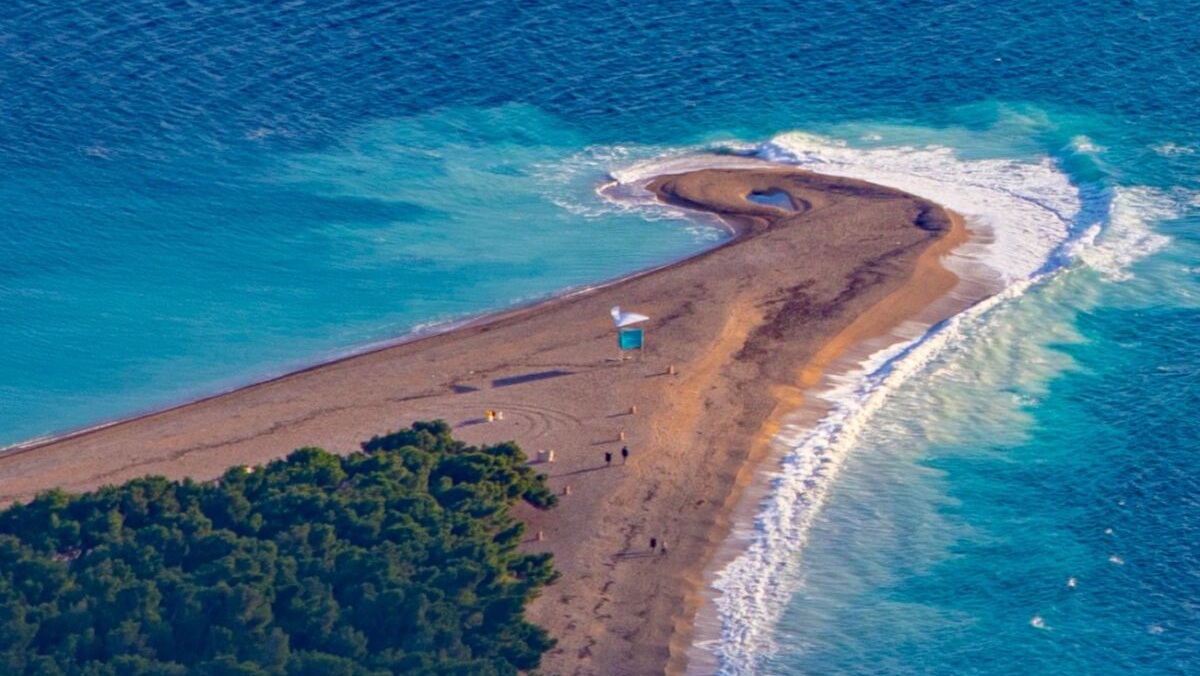 FOTO: Na Zlatem ratu nastalo jezero v obliki srca