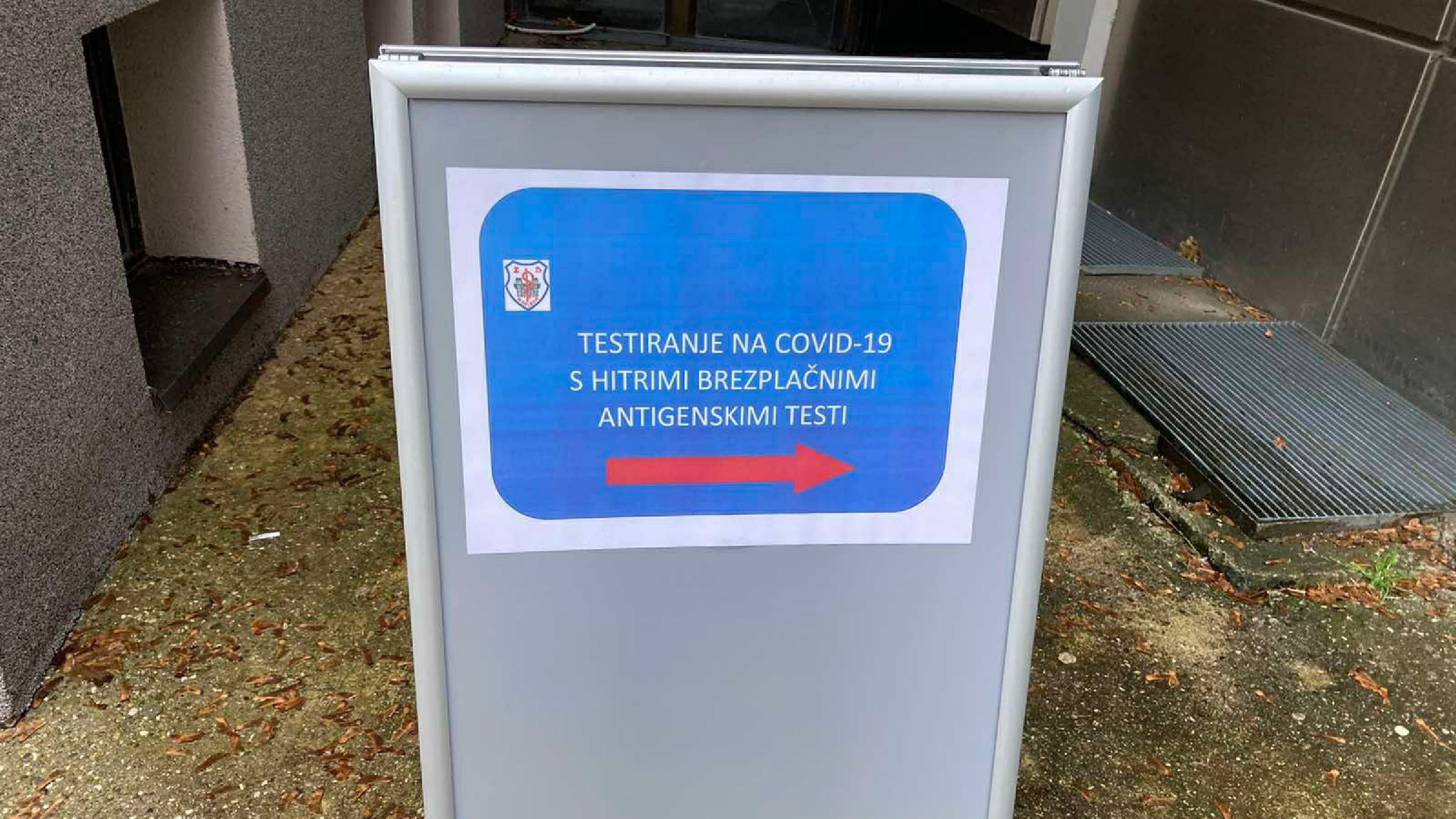 Kako ravnati, v kolikor je vaš rezultat hitrega antigenskega testiranja pozitiven