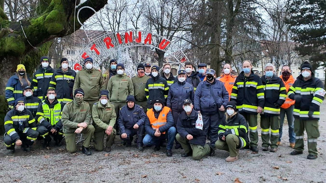 Sladkogorski gasilci s prijatelji v Petrinji dobro opravili svoje delo