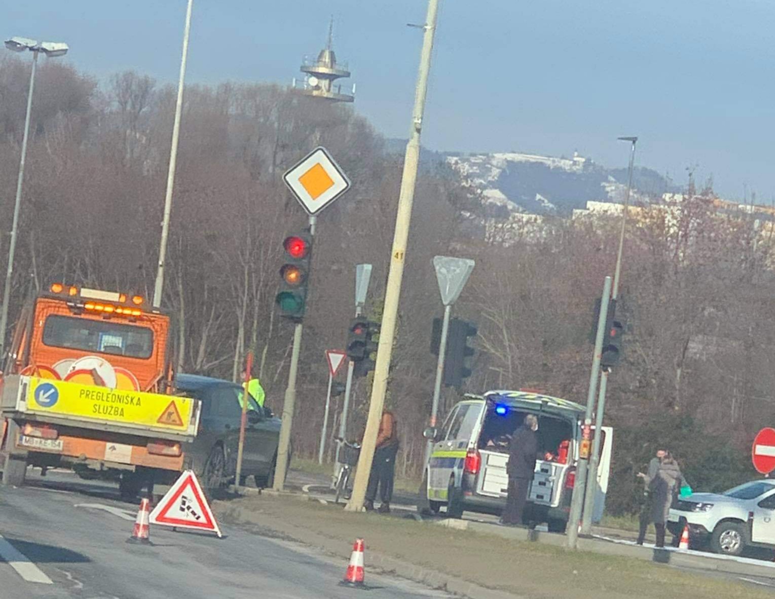 FOTO: Na Ptujski cesti prišlo do trčenja, bodite previdni