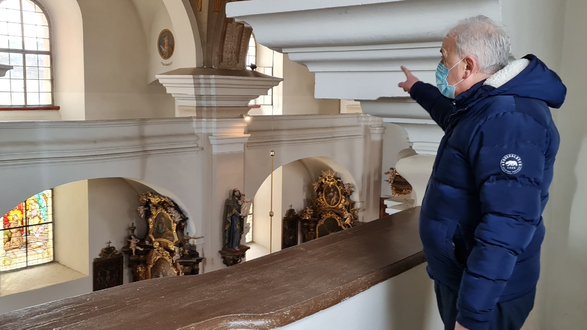 FOTO in VIDEO: Najmanj pol milijona evrov potrebnih za nujno sanacijo trojiške cerkve po potresu