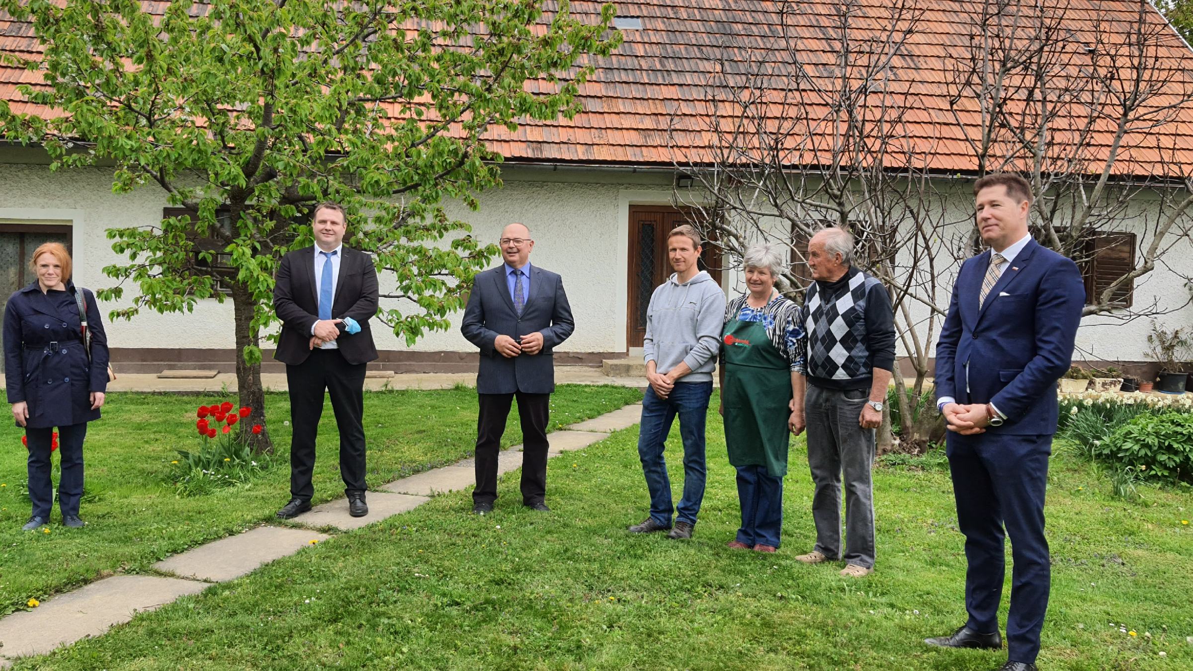 Mag. Irgolič: Prizadevamo si, da bi del pomoči sadjarjem izplačali že letos