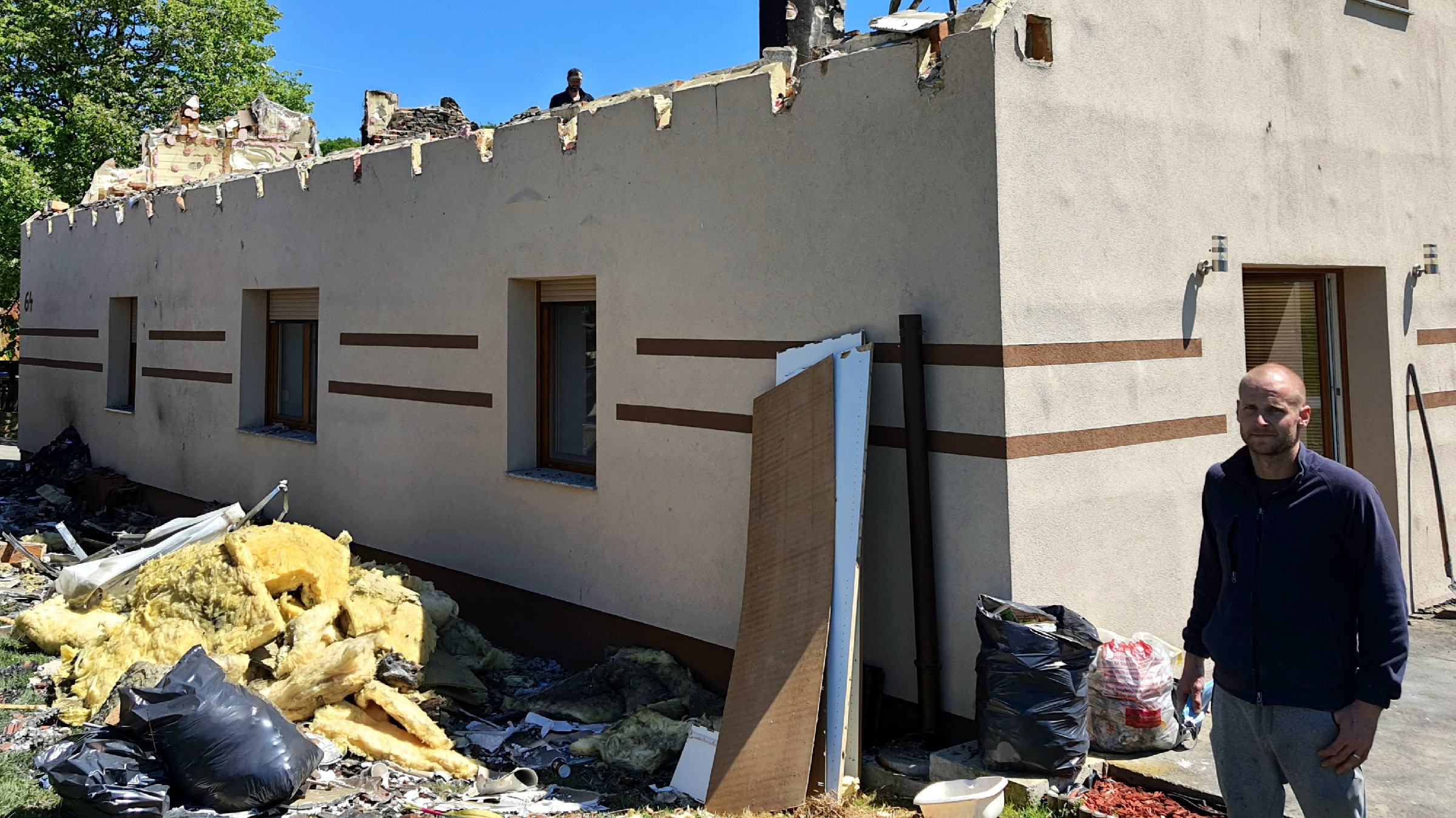 FOTO in VIDEO: Zaradi uničujočega požara družina iz Cerkvenjaka ostala brez strehe nad glavo