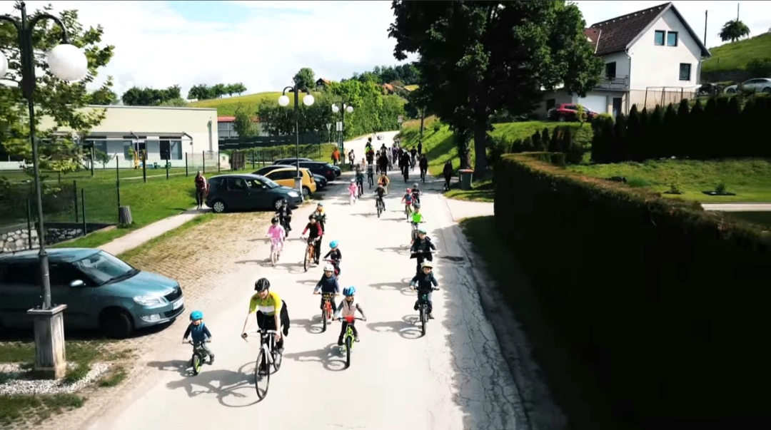 FOTO in VIDEO: Kungota bo na dan dirke Po Sloveniji obarvana zeleno