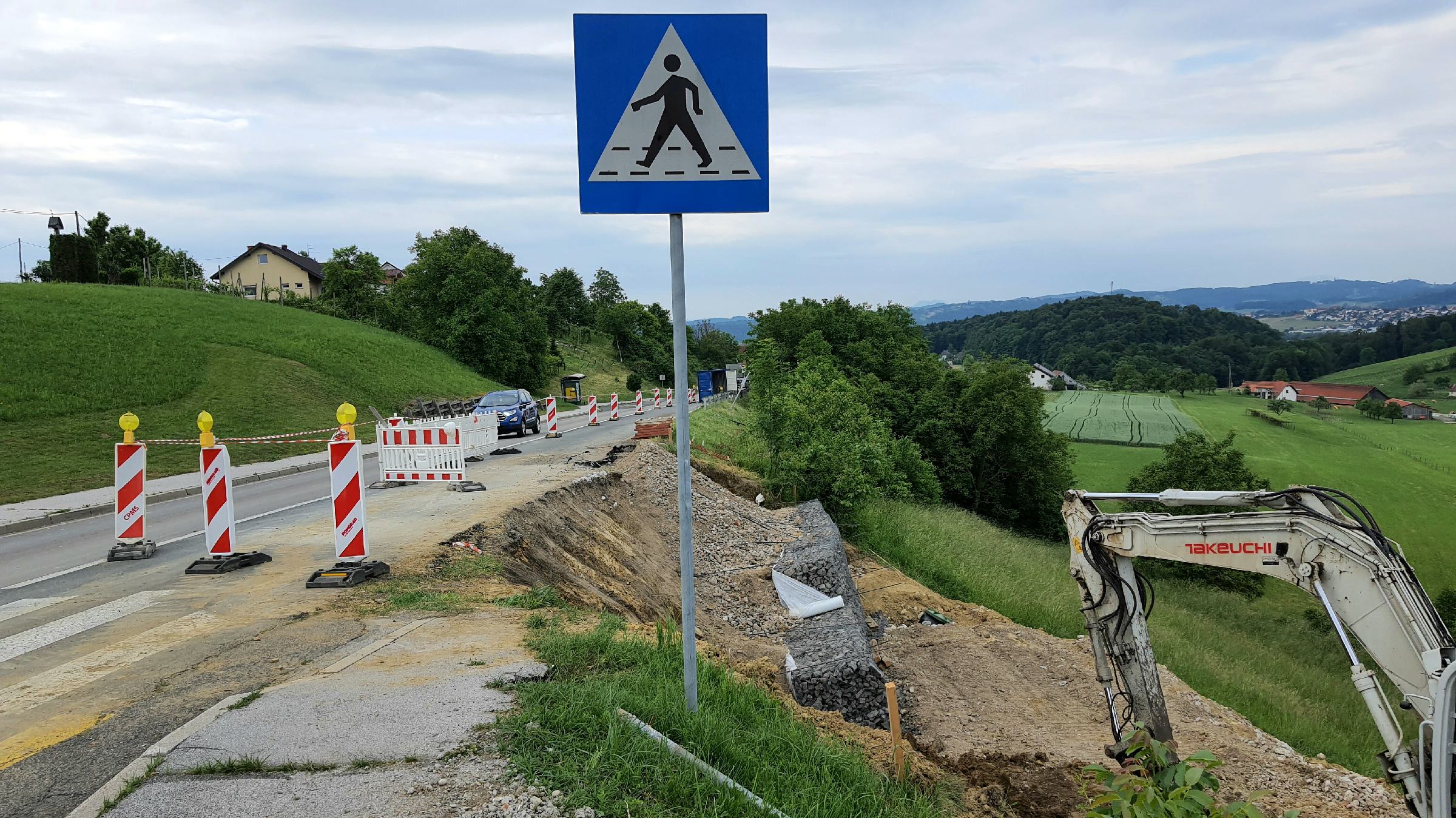 Škoda po neurju: Kdo lahko zaprosi za pomoč in do kdaj morate oddati vlogo?