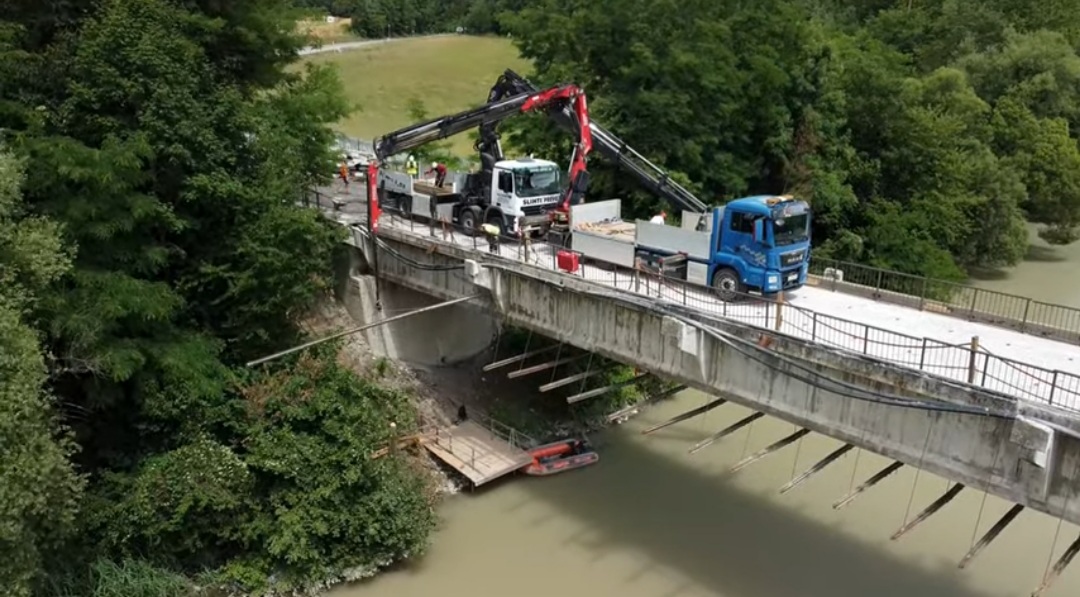 FOTO in VIDEO: Dela na ruškem mostu se bodo nadaljevala tudi pozimi