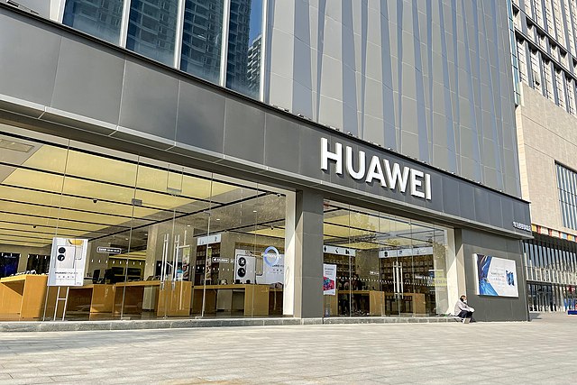 Huawei: "Ni posebnih dokazov, da naša tehnologija predstavlja varnostna tveganja"