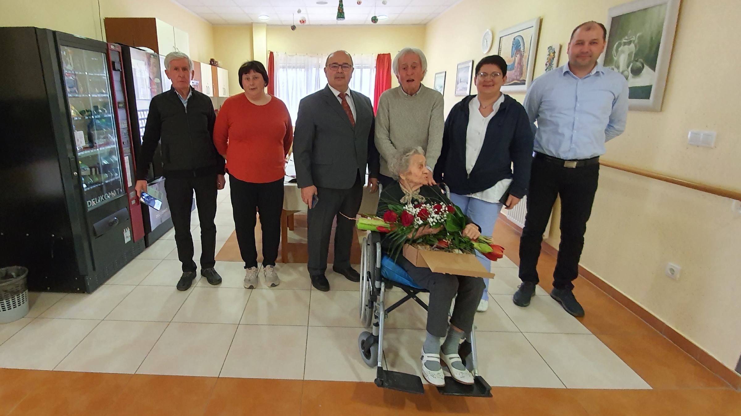 FOTO: Najstarejša Mariborčanka Marija Arih danes praznuje 107. rojstni dan