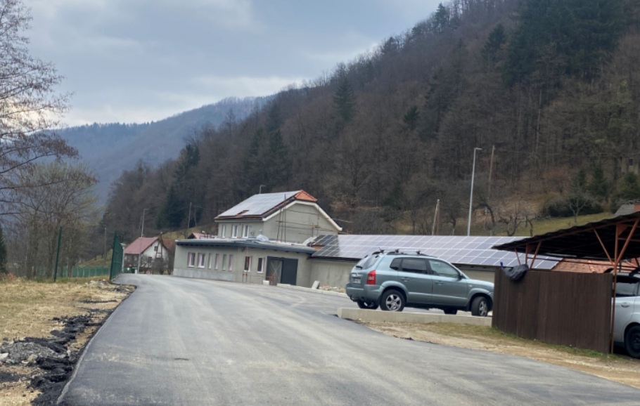 FOTO: V selniški občini asfaltirali več cest