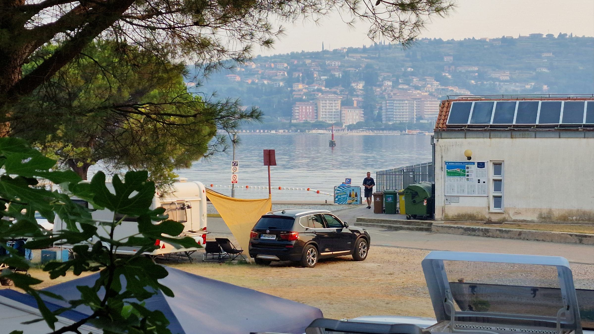 Dim s požarišča na Krasu zmotil tudi turiste v Portorožu