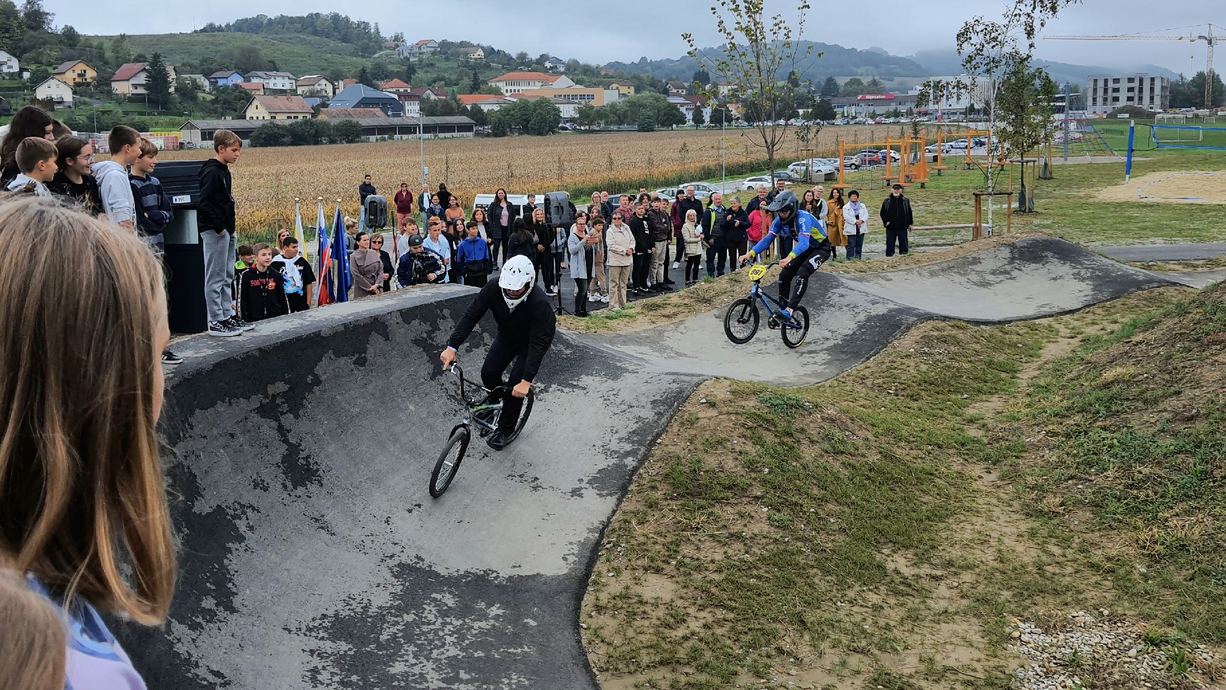 FOTO: V Pesnici odprli največji pumptrack poligon v Sloveniji