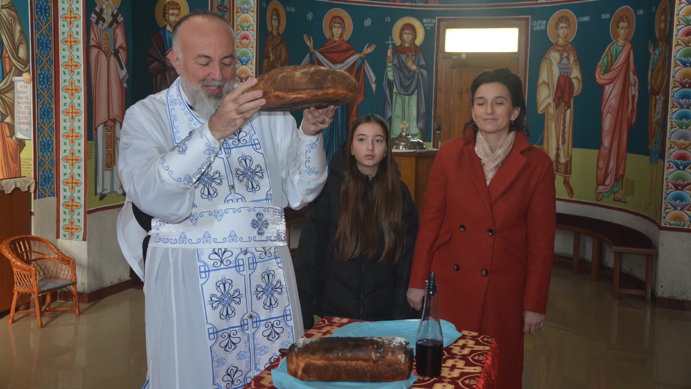 FOTO: Kruh in potica družine Pavalec na praznovanju pravoslavnega božiča v Kraljevem