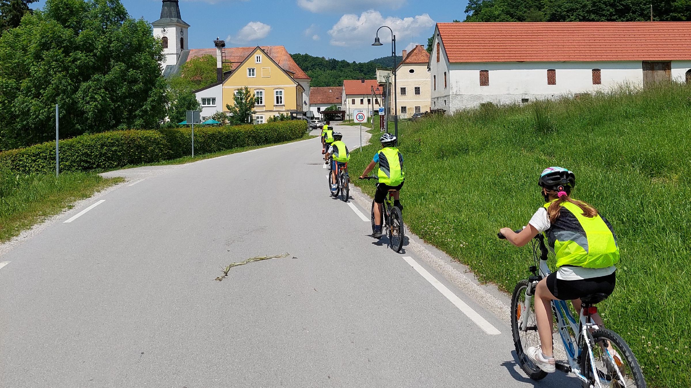 FOTO: Na kungoški šoli so gradnje kolesarke izjemno veseli, njihove šolske kolesarnice se pridno polnijo