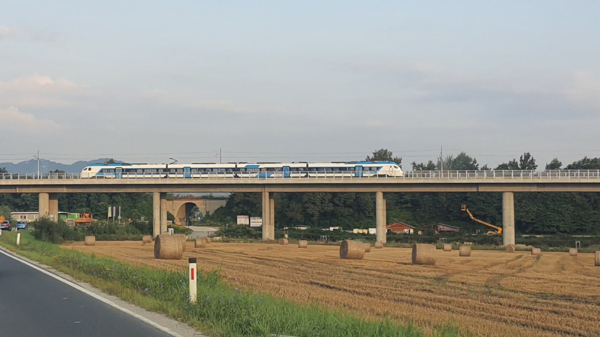 FOTO: V Šentilju pozdravljajo novo železniško traso, želijo pa si več povezav z Avstrijo