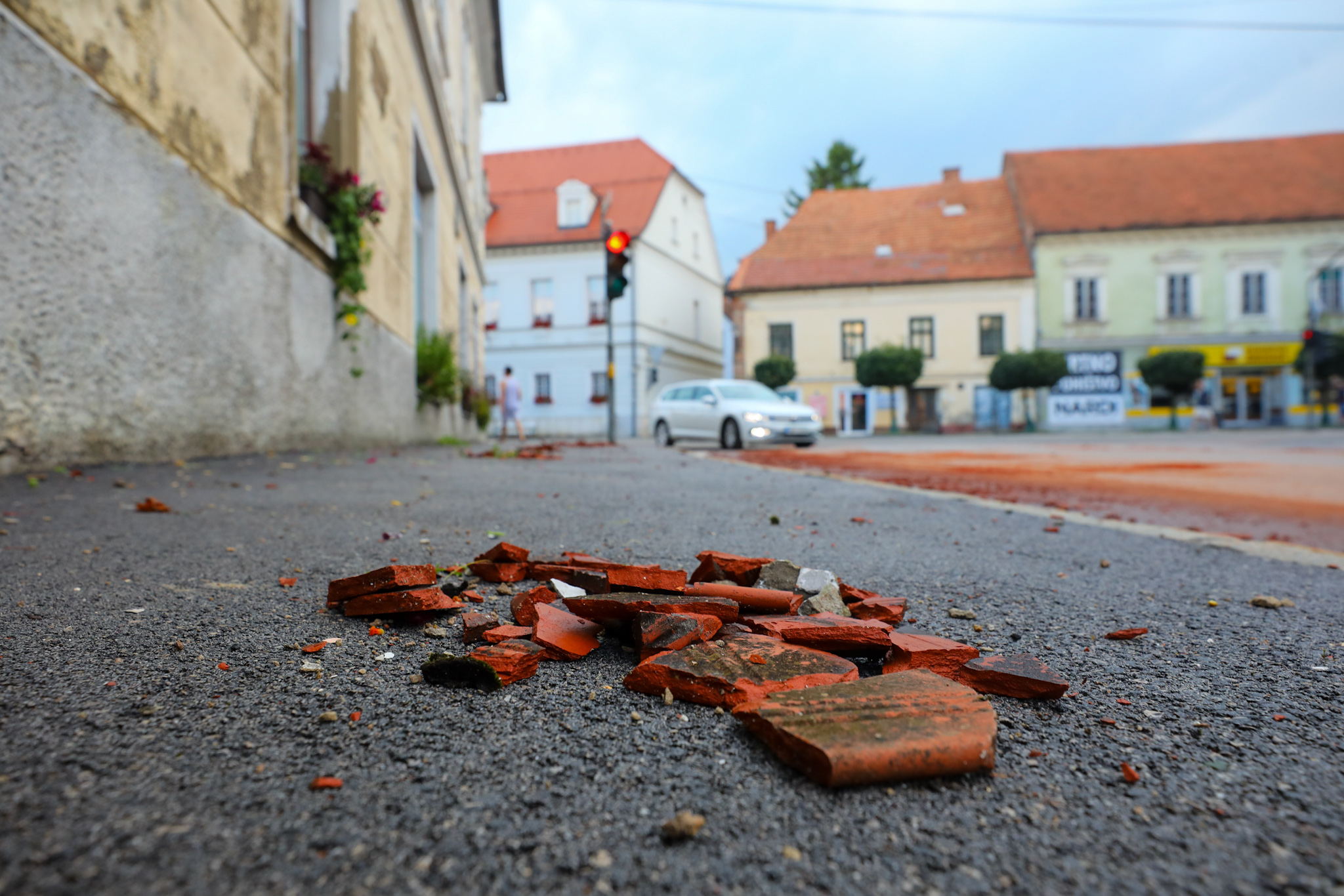 Huda ura na Štajerskem: V Slovenski Bistrici poškodovanih več kot 150 objektov