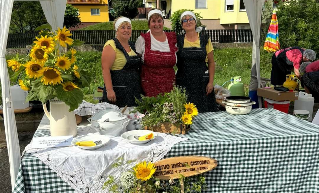 Jakobska kühla: Zmagovalke iz Jurovskega Dola kuhale po receptu naših babic