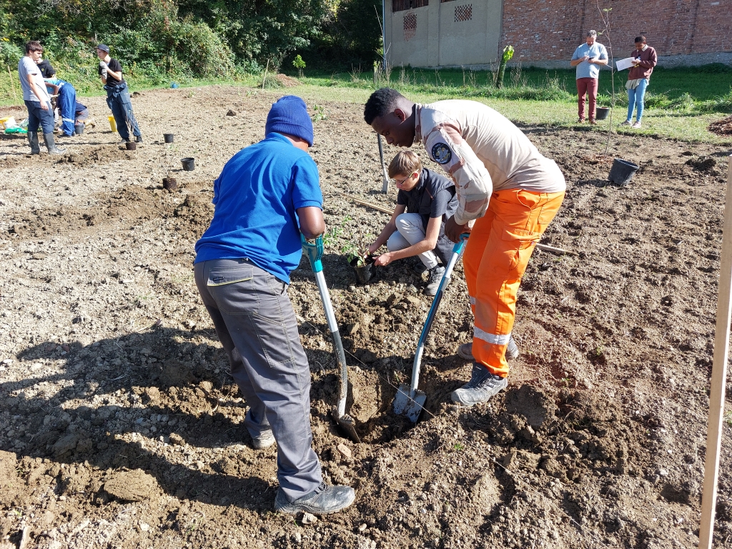 Prva agrogozdarska njiva: Na Biotehniški šoli Maribor so se za prihodnost slovenskega kmetijstva podali v svet