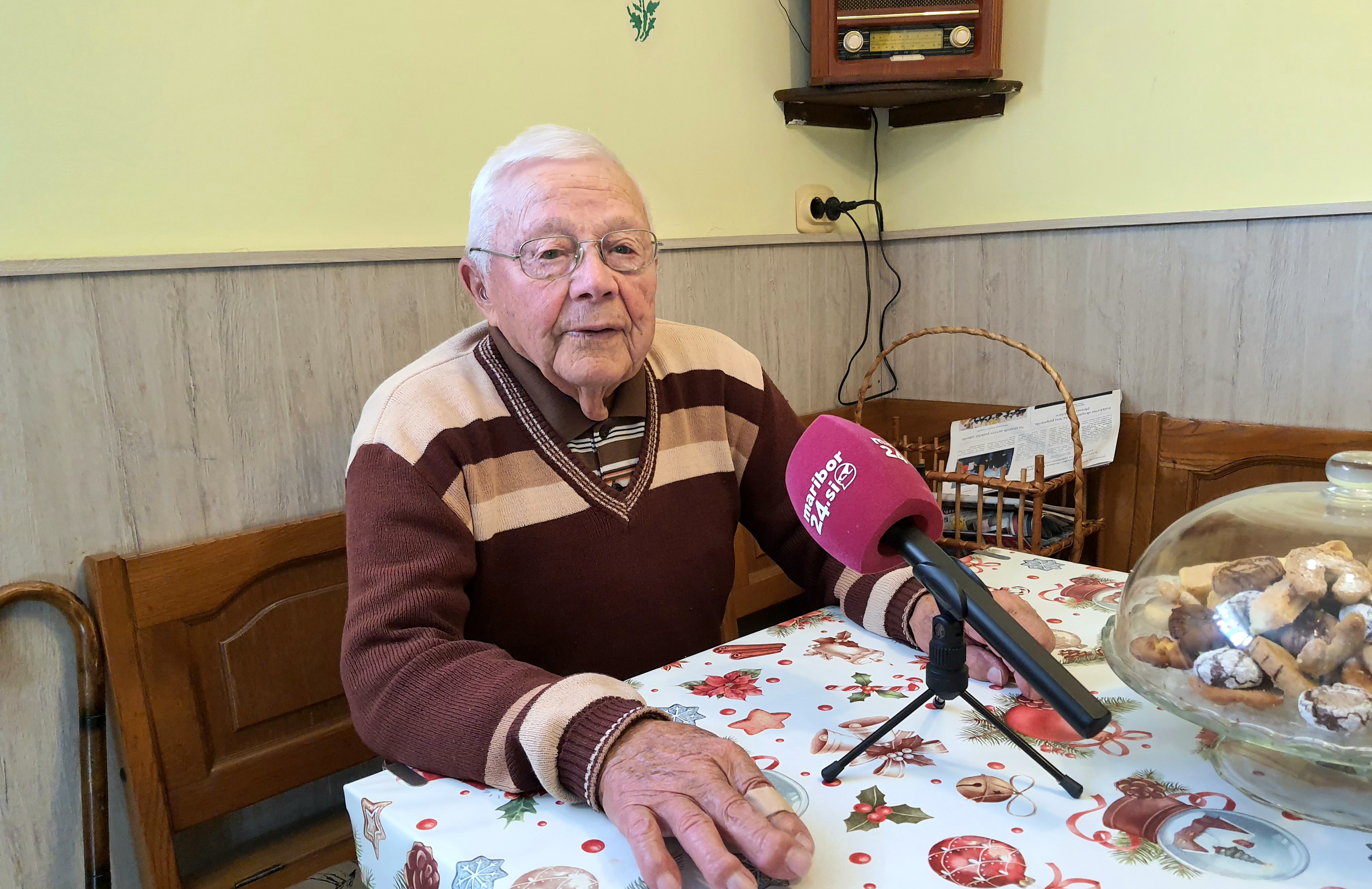 VIDEO: Najstarejši občan Svete Ane o tem, kako so nekoč praznovali silvestrovo in o otroštvu, polnem snega