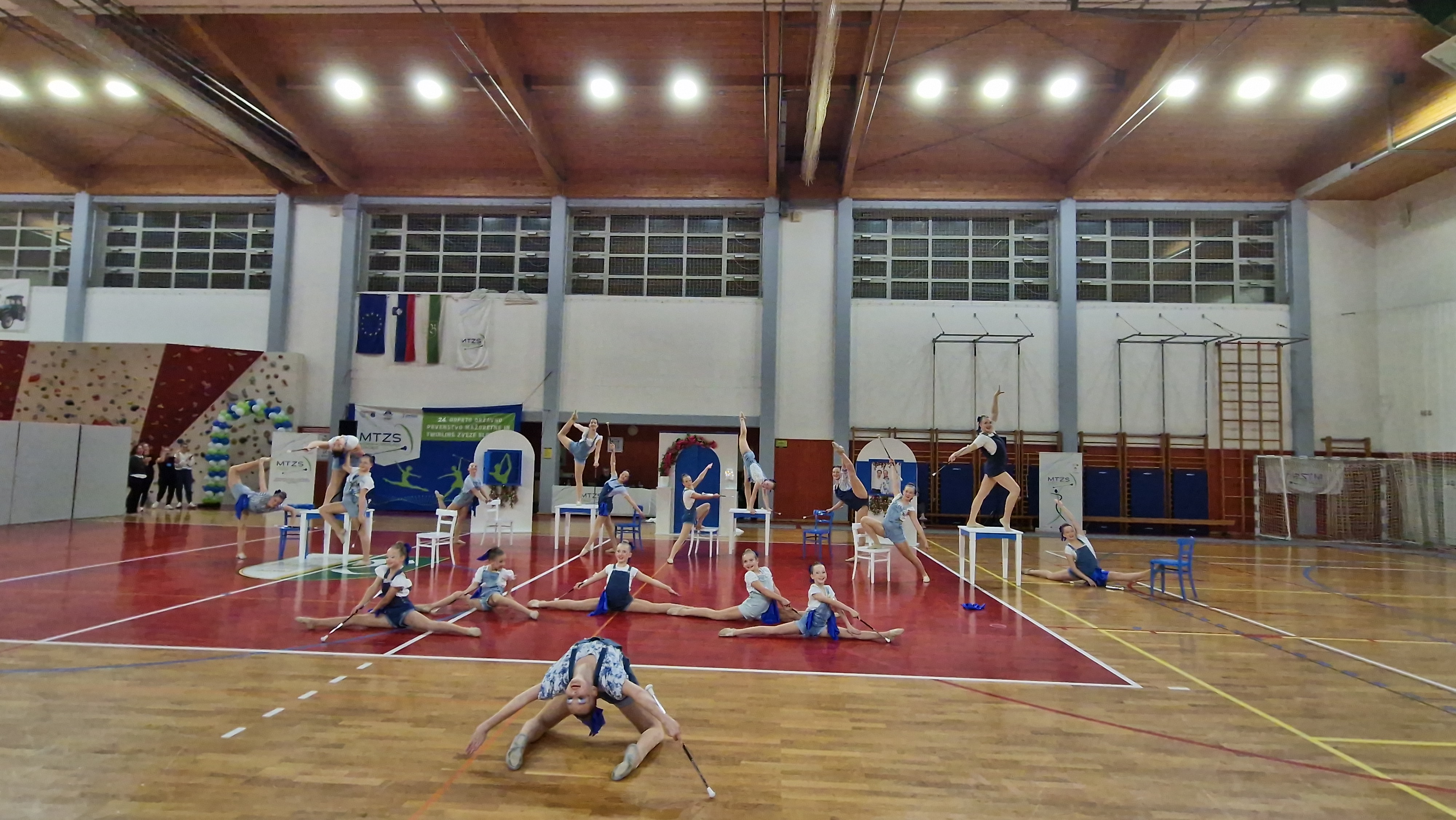 Twirlerke in mažorete iz Slovenskih goric osvajajo mednarodna tekmovanja