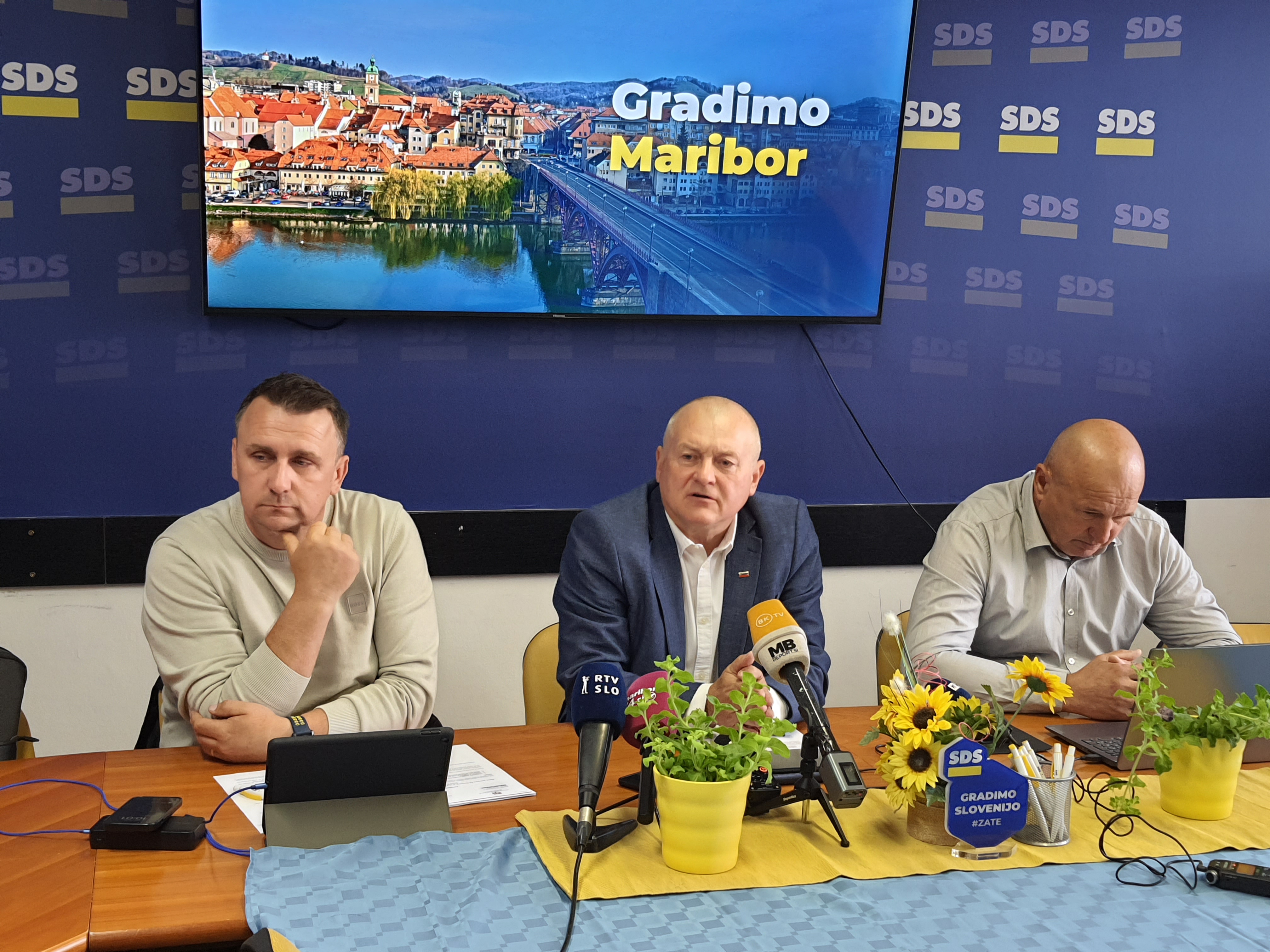 Sporna omejitev hitrosti v Mariboru: Bodo kaznovani vozniki lahko zahtevali vračilo denarja?
