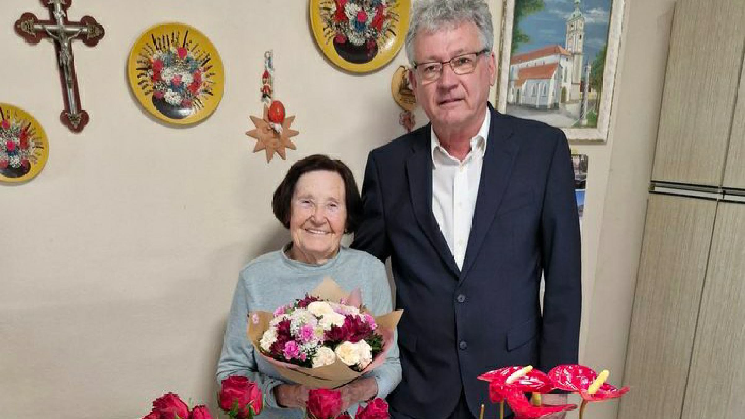 »V Mariboru mi je bilo v redu, zdaj pa mi je lepše na vasi«: Navdihujoča zgodba 90-letne Marije