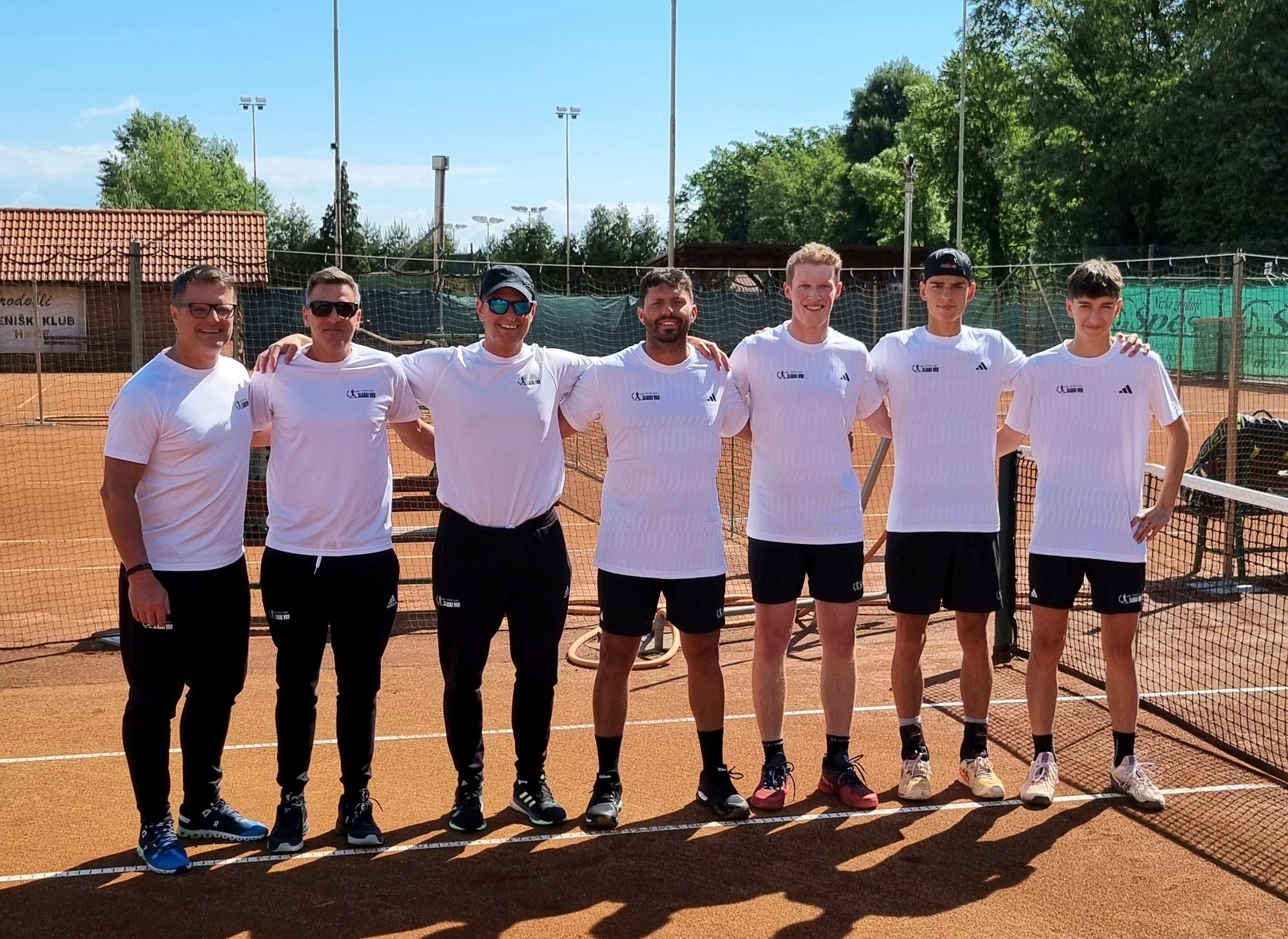 Sladki Vrh pred zgodovinsko priložnostjo: Finale za 1. ligo tenisa že to nedeljo